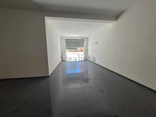 Garage in vendita di m² in Viale Tica