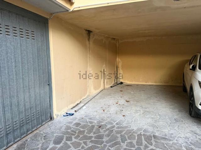 Garage in vendita di m² in Viale Trento e Trieste