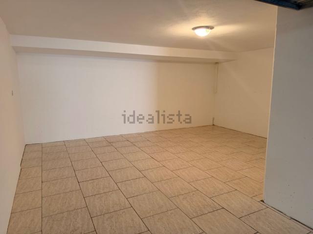 Garage in vendita di m² in Viale Trento e Trieste