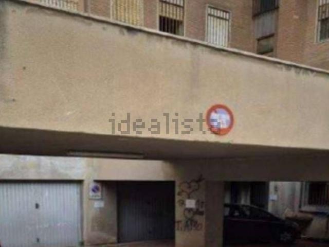 Garage in vendita di m² in Viale Trieste, 114
