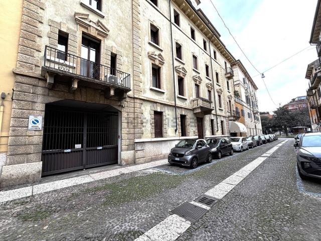 Garage in vendita di m²