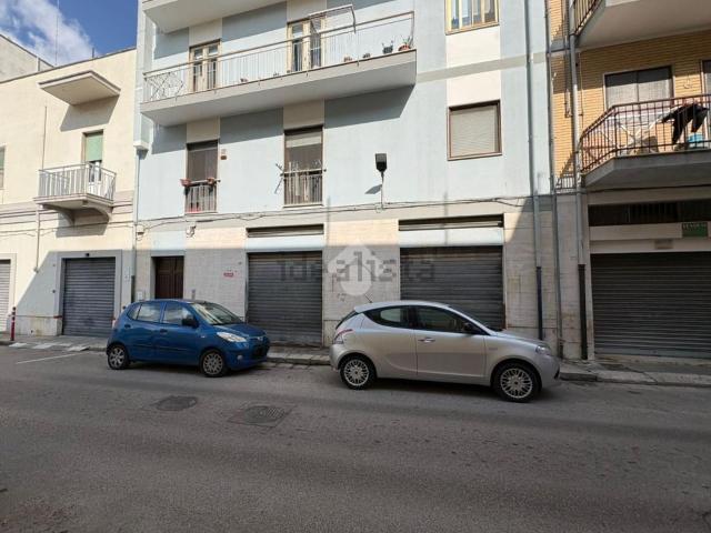 Garage in vendita di m² in Via Delfino, 19