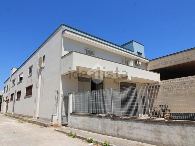 Garage in vendita di m²