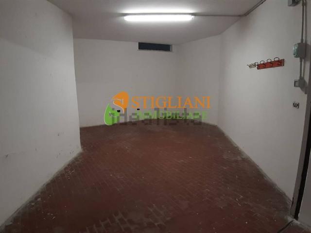 Garage in vendita di m²