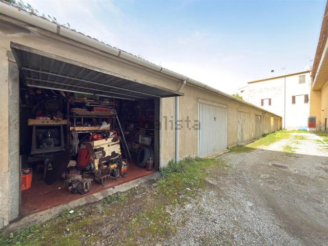 Garage in vendita di m²