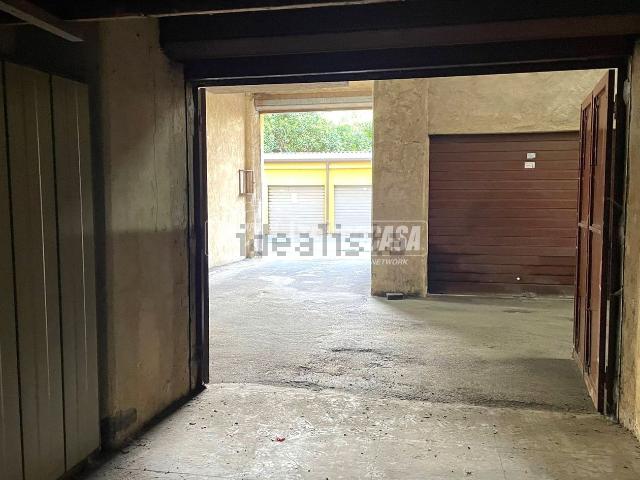 Garage in vendita di m² in Via Guglielmo Marconi