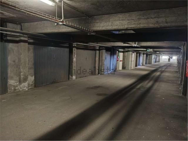 Garage in vendita di m²