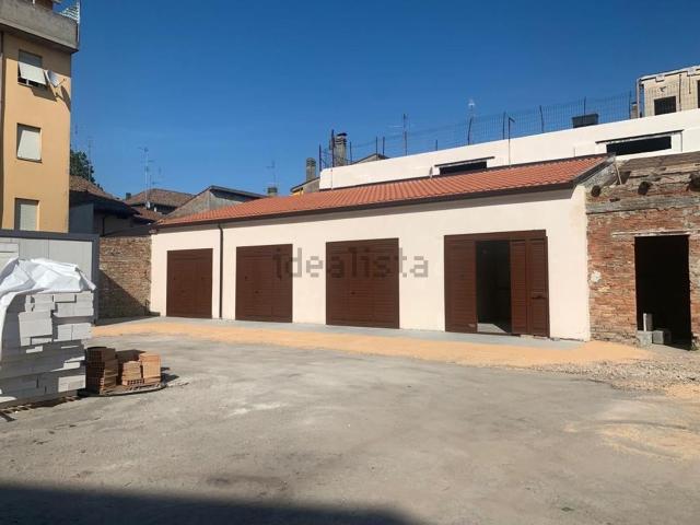 Garage in vendita di m²