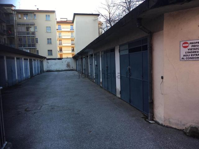 Garage in vendita di m²