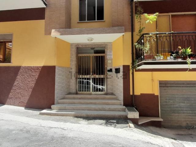 Garage in vendita di m²