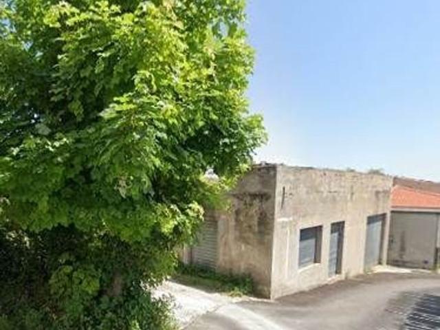 Garage in vendita di m²