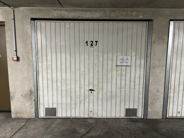 GARAGE SIMPLE MAILLANE