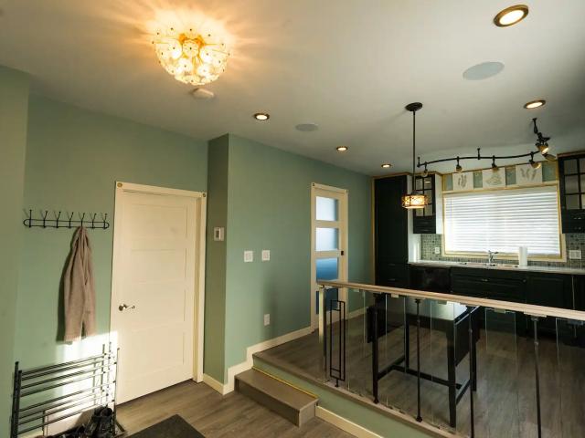 Garage suite in Auburn Bay