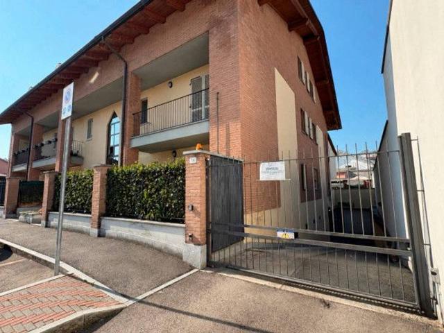 Garage Posto auto in vendita a Carignano