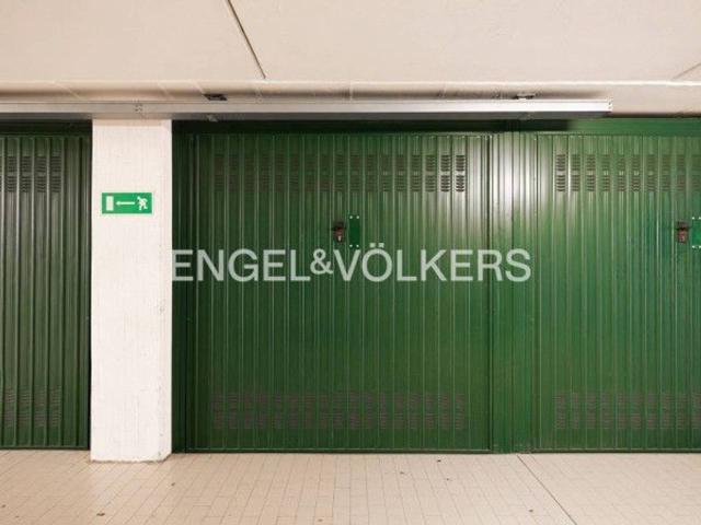 Garage Posto auto in vendita a Bologna