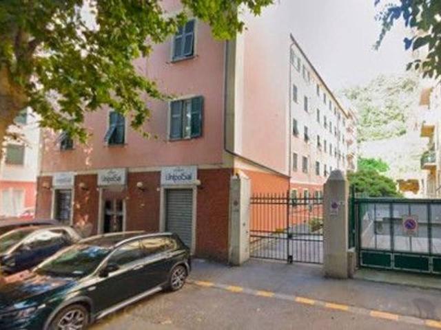 Garage Posto auto in vendita a Genova