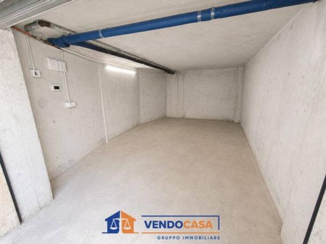 Garage Posto auto in vendita a Finale Ligure
