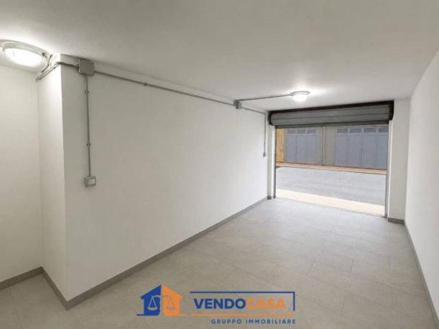 Garage Posto auto in vendita a Finale Ligure