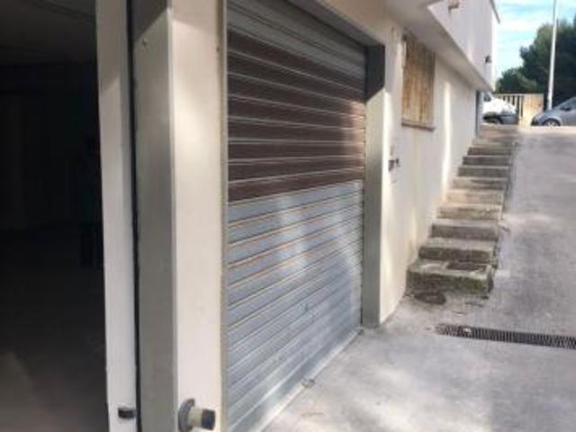 Garage / Posto Auto in vendita a Monopoli