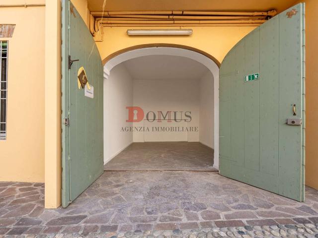 Garage Posto auto in vendita a Mantova