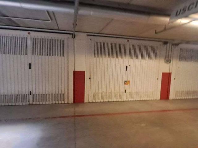 Garage Posto auto in vendita a Pavia