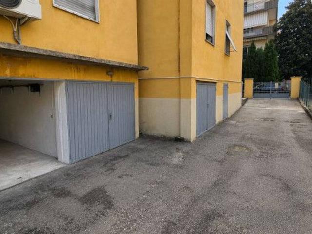Garage Posto auto in vendita a Parma