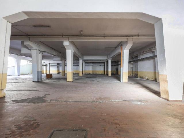 Garage Posto auto in vendita a Roma