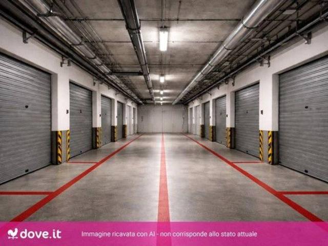 Garage Posto auto in vendita a Roma