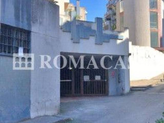 Garage Posto auto in vendita a Roma