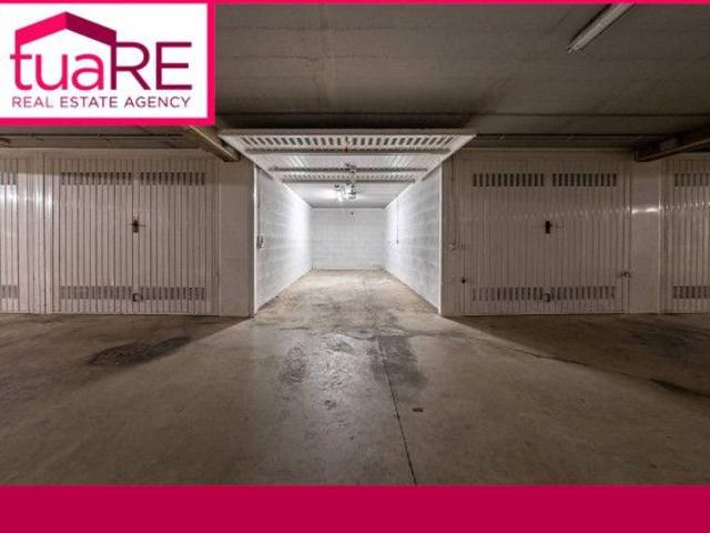 Garage Posto auto in vendita a Roma