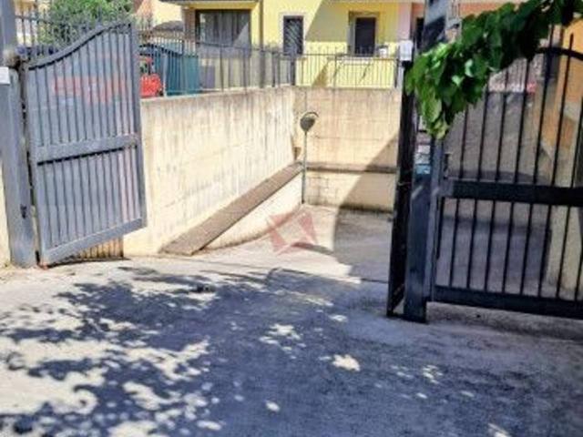 Garage Posto auto in vendita a Roma