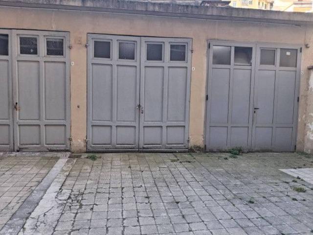 Garage Posto auto in vendita a Torino