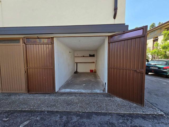 Garage Posto auto in vendita a Venezia