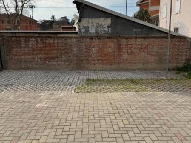 Garage / Posto Auto in affitto a Bologna