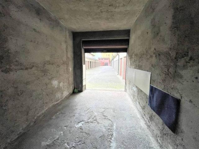 Garage Posto auto in affitto a Brescia