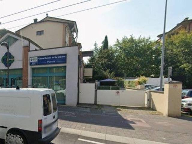 Garage Posto auto in affitto a Parma