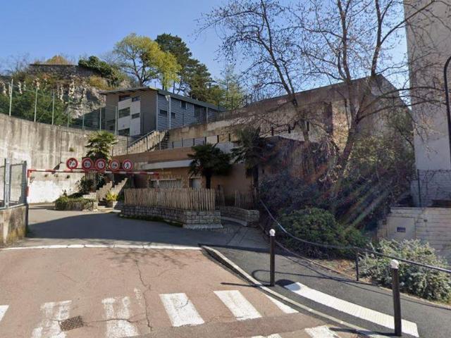 Garage Parking à louer à Chambéry 73000