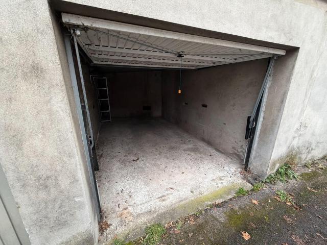 Garage Parking à louer à Chambéry 73000