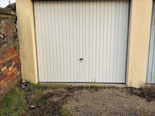 Garage Parking à louer à Eu 76260