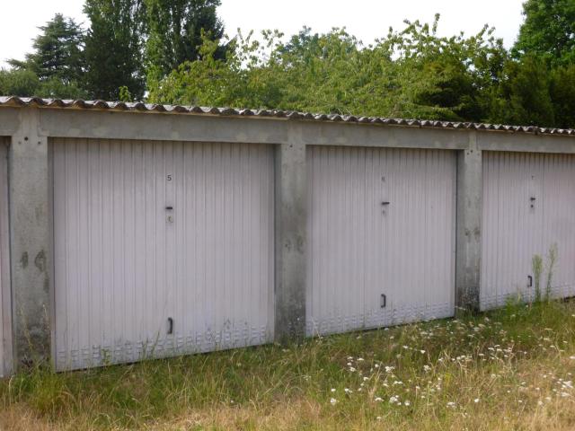 Garage Parking à vendre à Cosne Cours sur Loire 58200