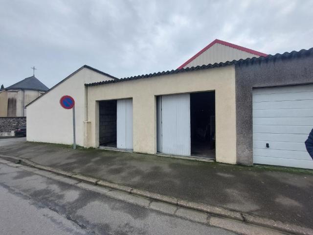 Garage Parking à vendre à Cossé le Vivien 53230