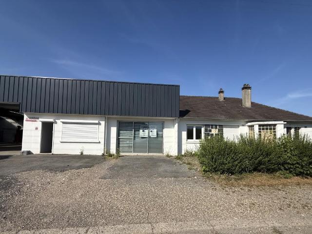 Garage Parking à vendre à Doullens 80600
