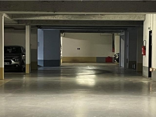 Garage Parking à vendre Issy les Moulineaux