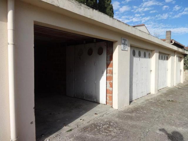 GARAGE RUE DU CHATEAU DEAU CASTELNAUDARY