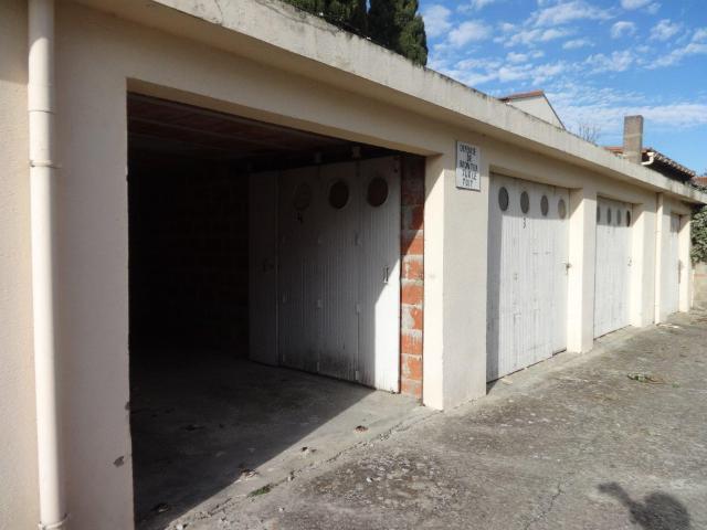 GARAGE RUE DU CHATEAU DEAU CASTELNAUDARY