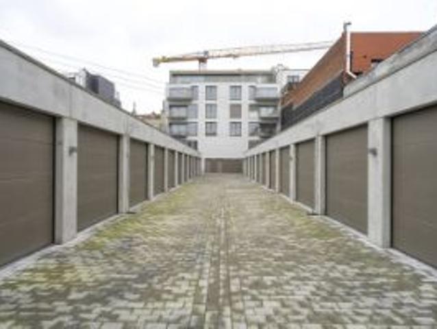 Garage te koop in de Meersstraat te Waregem
