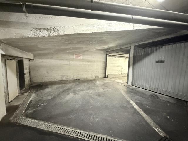 GARAGE VALROSE / RUE PUGET