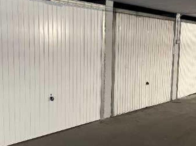 Garage/box
