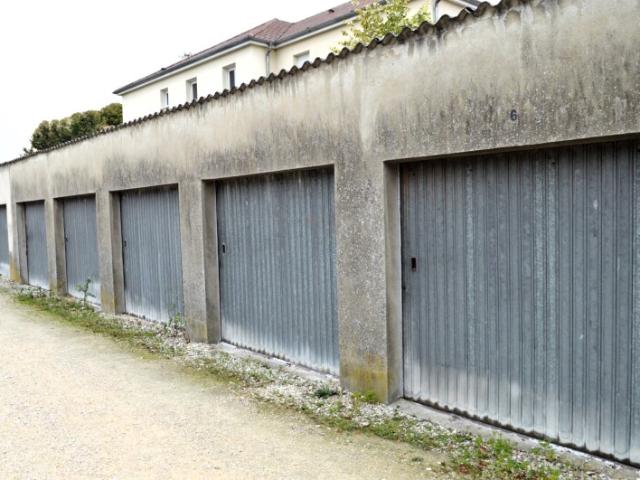 Garage/box
