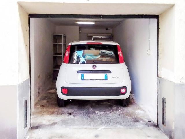 Garage/Box in affitto a Albisola Superiore, Albisola Capo